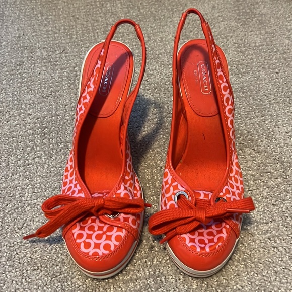 LOVIN COACH WEDGES - Picture 2 of 5